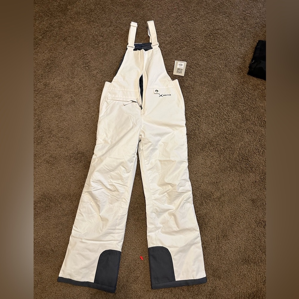 Ski clothes new for girl